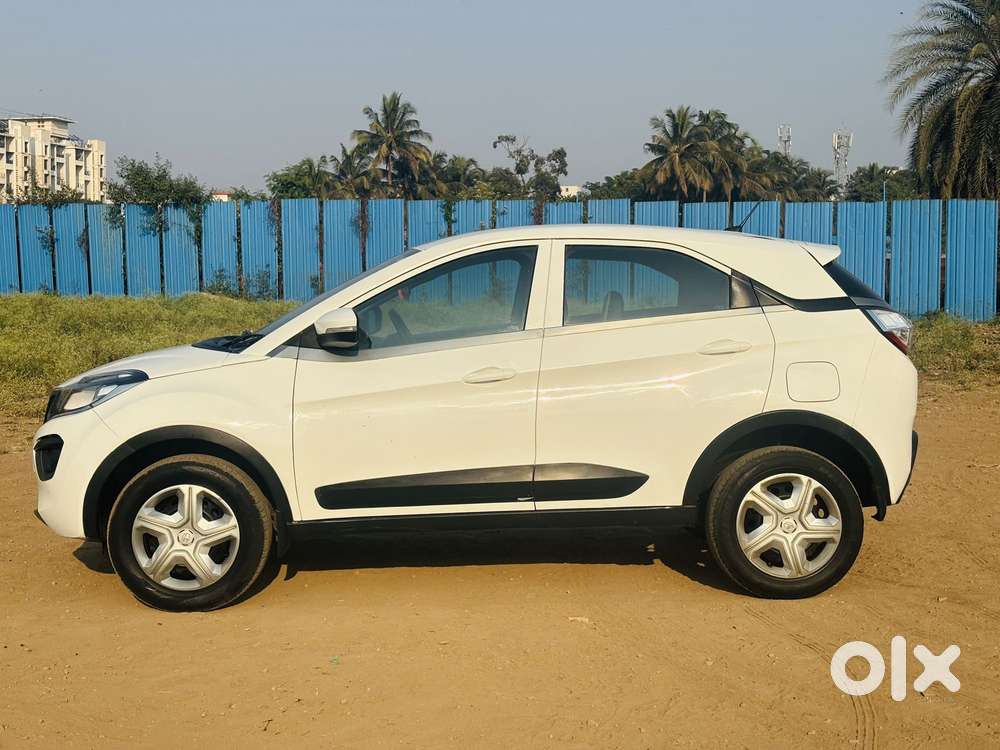 Tata Nexon 1.2 Revotron Xma, 2018, Petrol