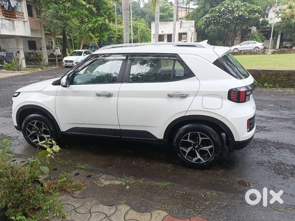 Hyundai Venue Petrol Sx 2023