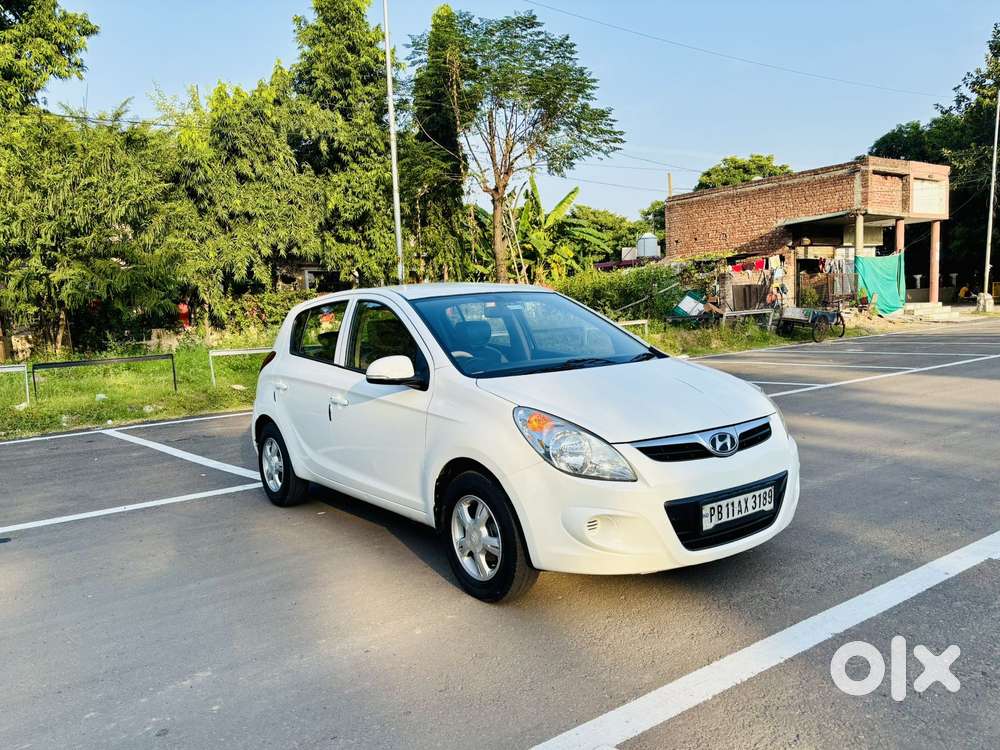 Hyundai I20 1.2 Sportz Option, 2012, Petrol