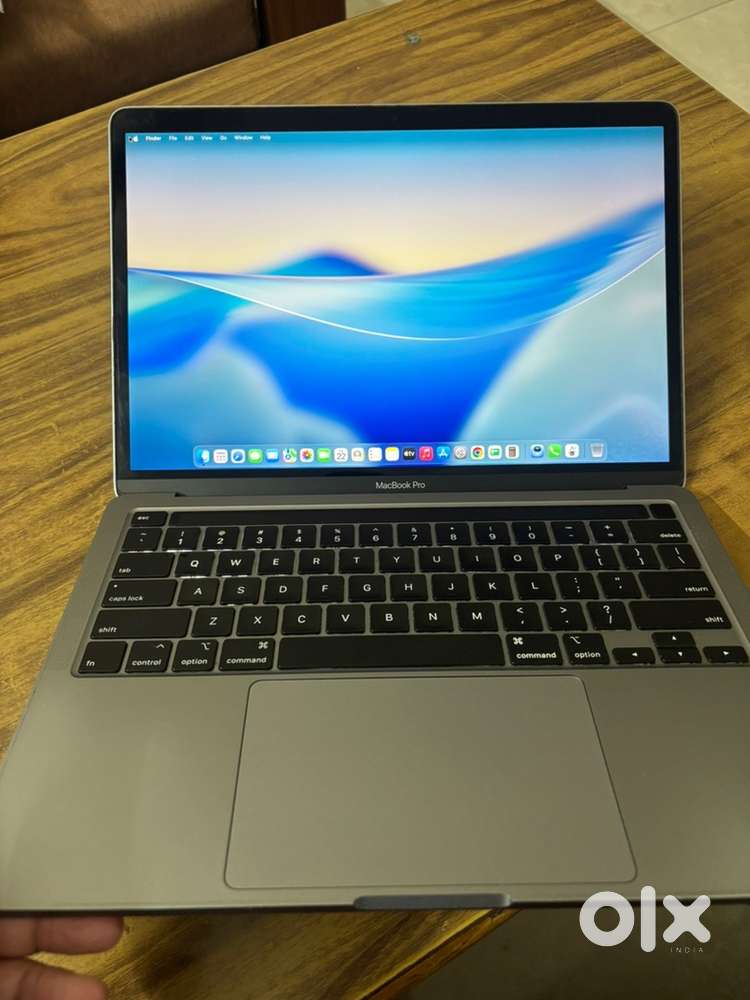 Macbook Pro intel i5- 16gb 256gb