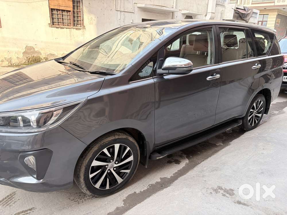 Toyota Innova Crysta Zx 2.4 Diesel 7 Seater, 2022, Diesel