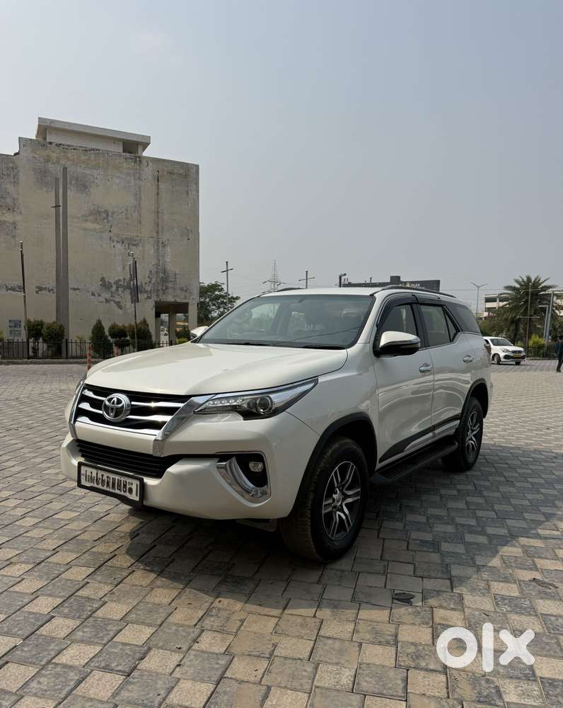 Toyota Fortuner 4x2 At 2.8 Diesel, 2020, Diesel