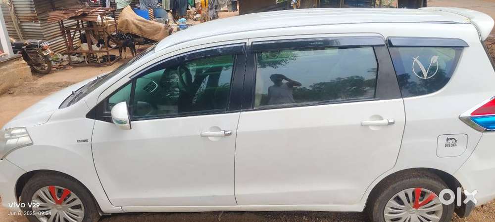 Maruti Suzuki Ertiga 2014 Diesel 200000 Km Driven