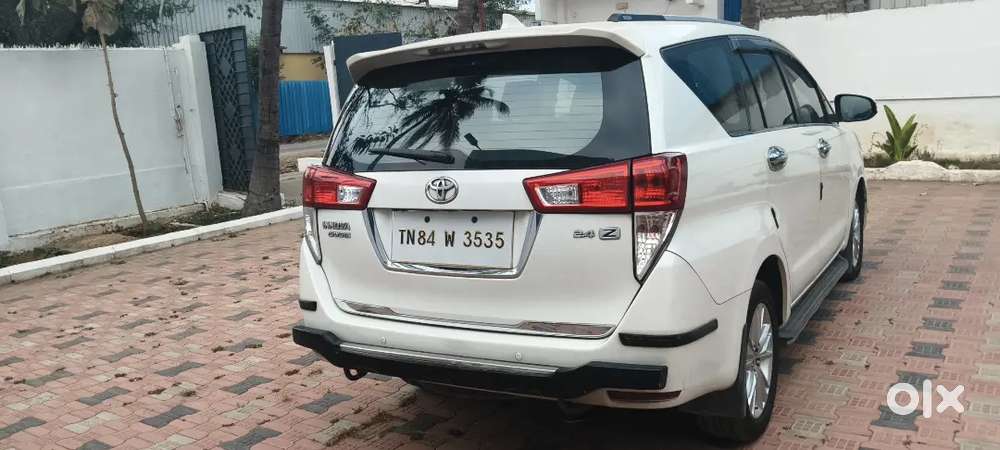 Innova Crysta 2.4 Z