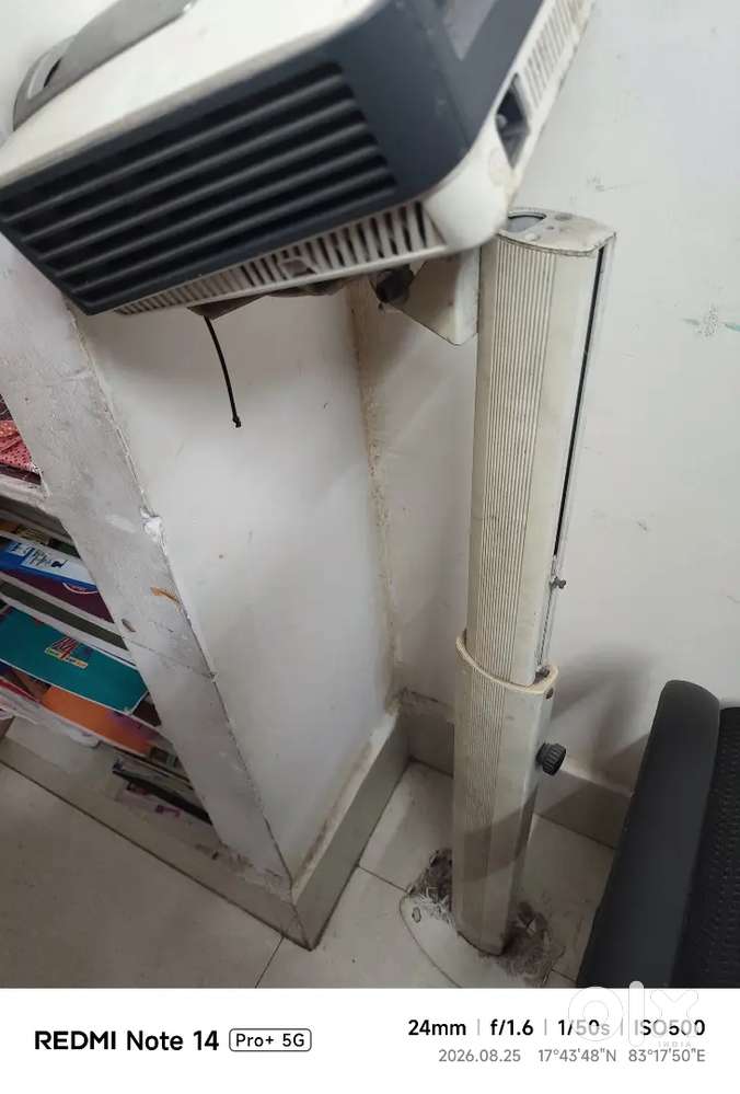 Two projector is in sale