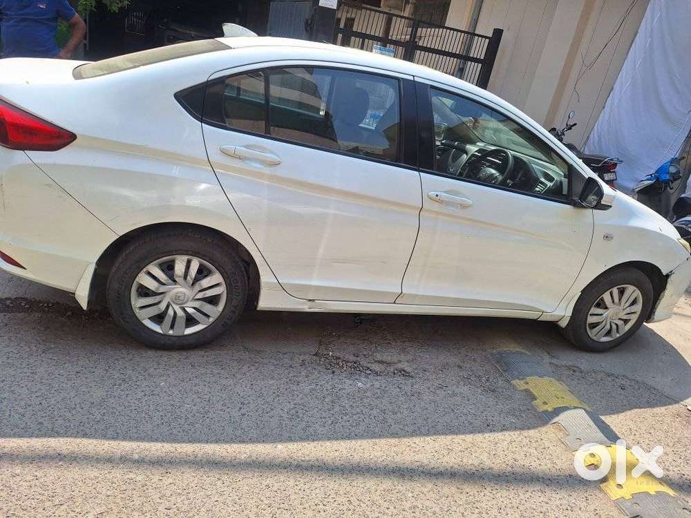 Honda City I-vtec Sv, 2016, Petrol