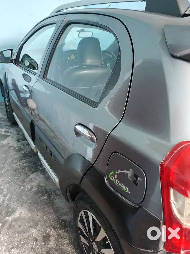 Toyota Etios Cross 2015