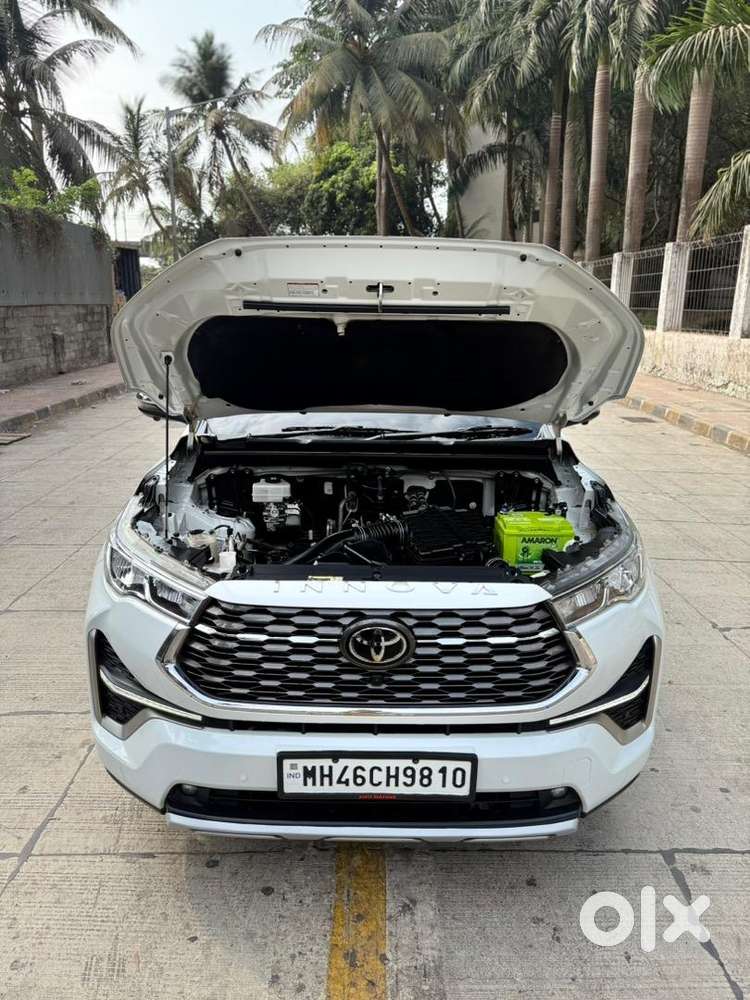 Toyota Innova Hycross 2023