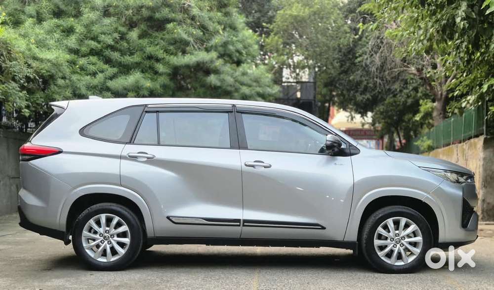 Toyota Innova Hycross 2.0 Vx (o) Hybrid 7 Str, 2026, Petrol
