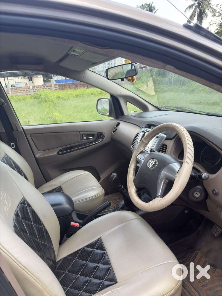 Toyota Innova 2.5 V 7 Str, 2015, Diesel