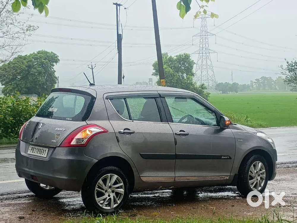 Maruti Suzuki Swift 2013 Diesel 93000 Km Driven