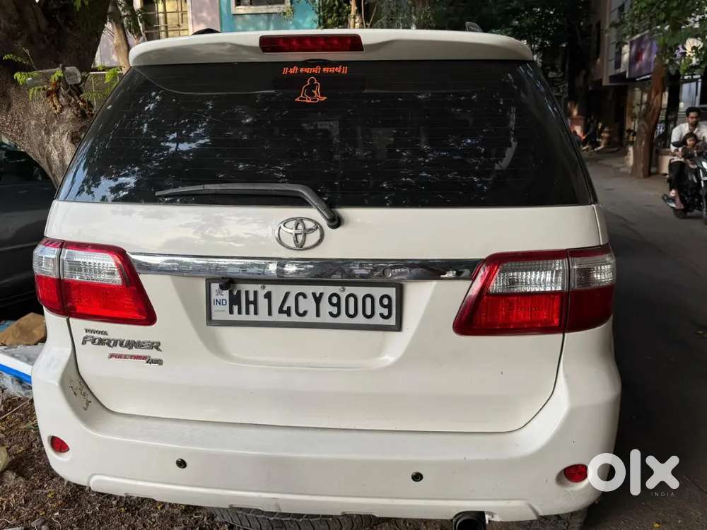 Toyota Fortuner 2011