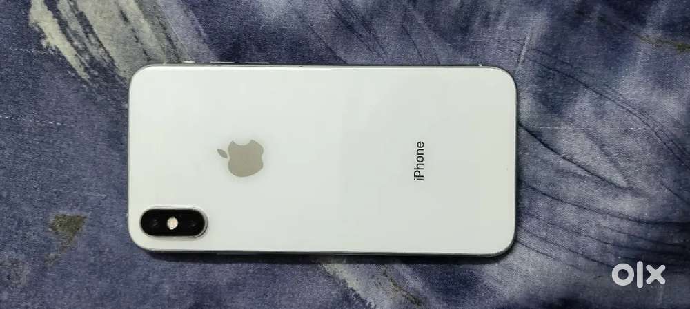 iPhone Xs Silver 256 GB docomo iPhone Xs Silver 256 GB docomo