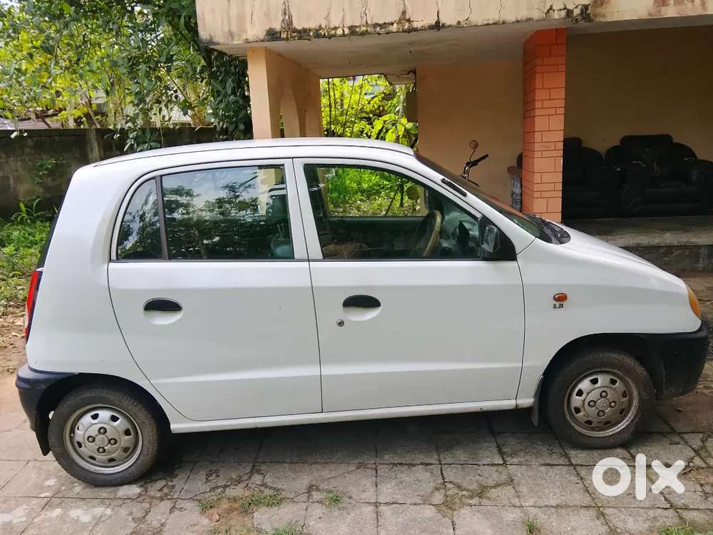 Hyundai Santro 2003, കഴിഞ്ഞ 13 വർഷങ്ങളായി ഡോക്ടറുടെ ഉപയോഗത്തിലുള്ളത്.