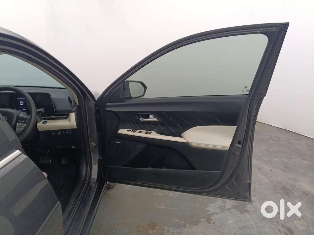 Hyundai Verna 1.5 Sx (o) Vtvt Ivt, 2023, Petrol