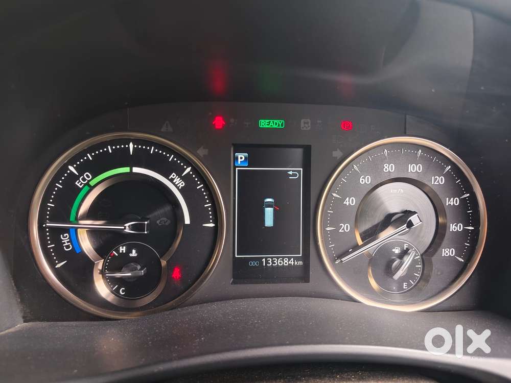 Toyota Vellfire 2.5 Hybrid, 2022, Petrol