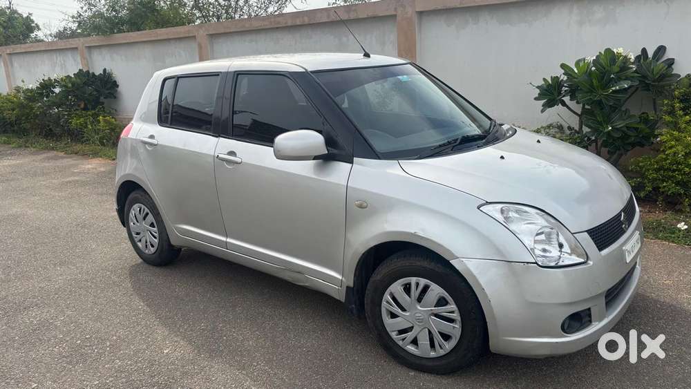 Maruti Suzuki Swift 1.3 Vxi, 2006, Petrol