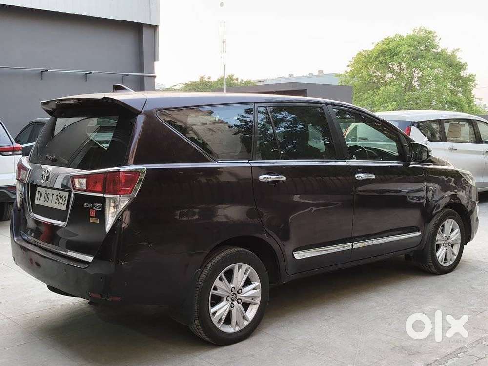 Toyota Innova Crysta 2.8z Automatic, 2016, Diesel