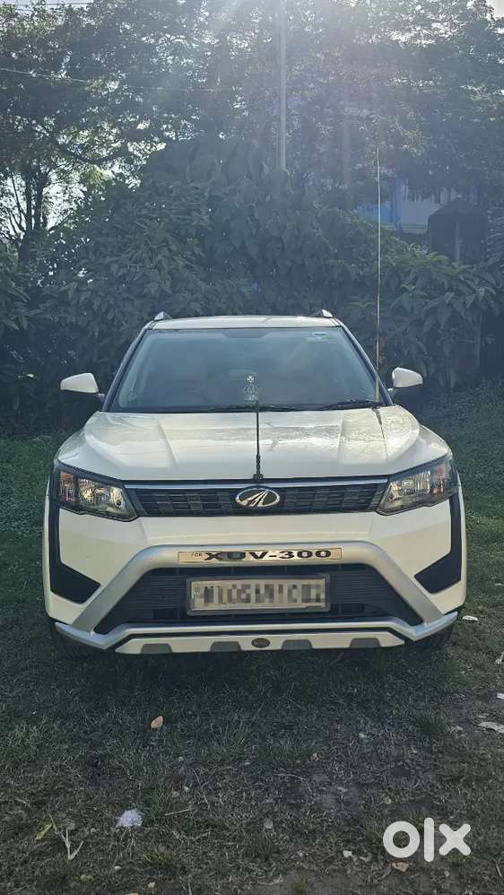 Mahindra Xuv300 2019 Petrol (first Owner)