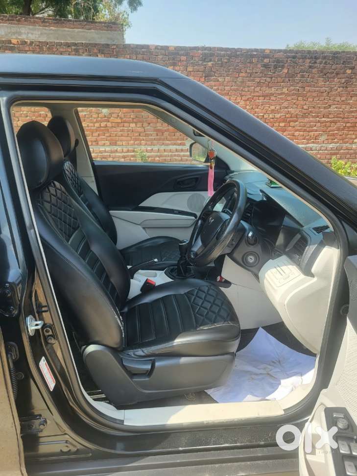 Mahindra Xuv300 W4, 2023, Petrol