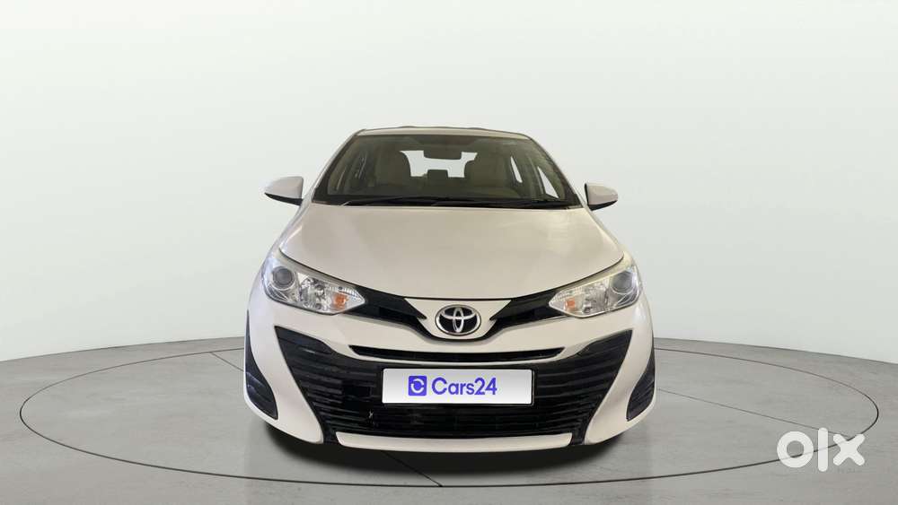Toyota Yaris J Cvt, 2018, Petrol