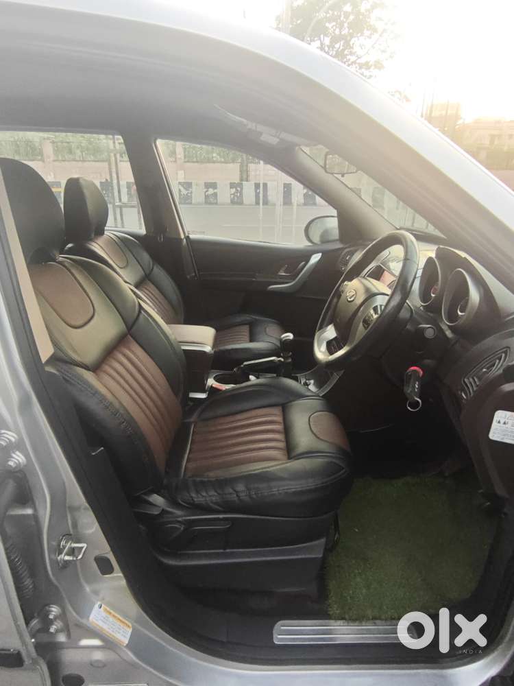 Mahindra Xuv500 W8, 2015