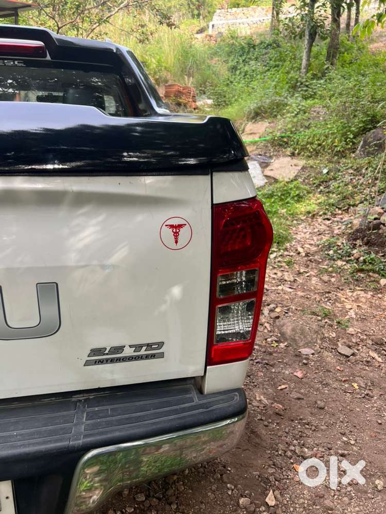 Isuzu D-max V-cross High End With Pure Leather Seats