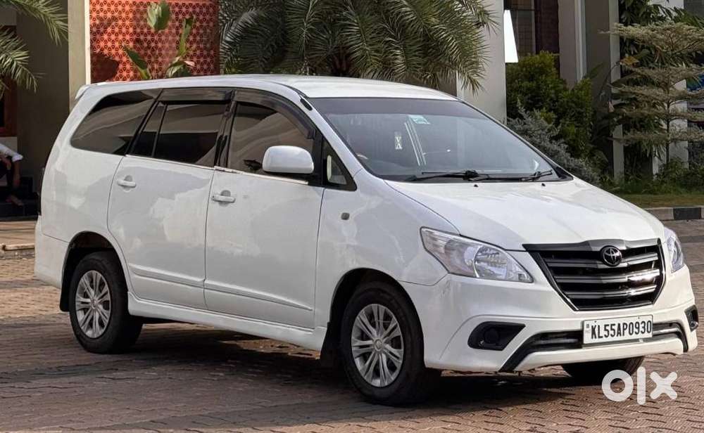 Toyota Innova 2.5 G (diesel) 8 Seater, 2015, Diesel