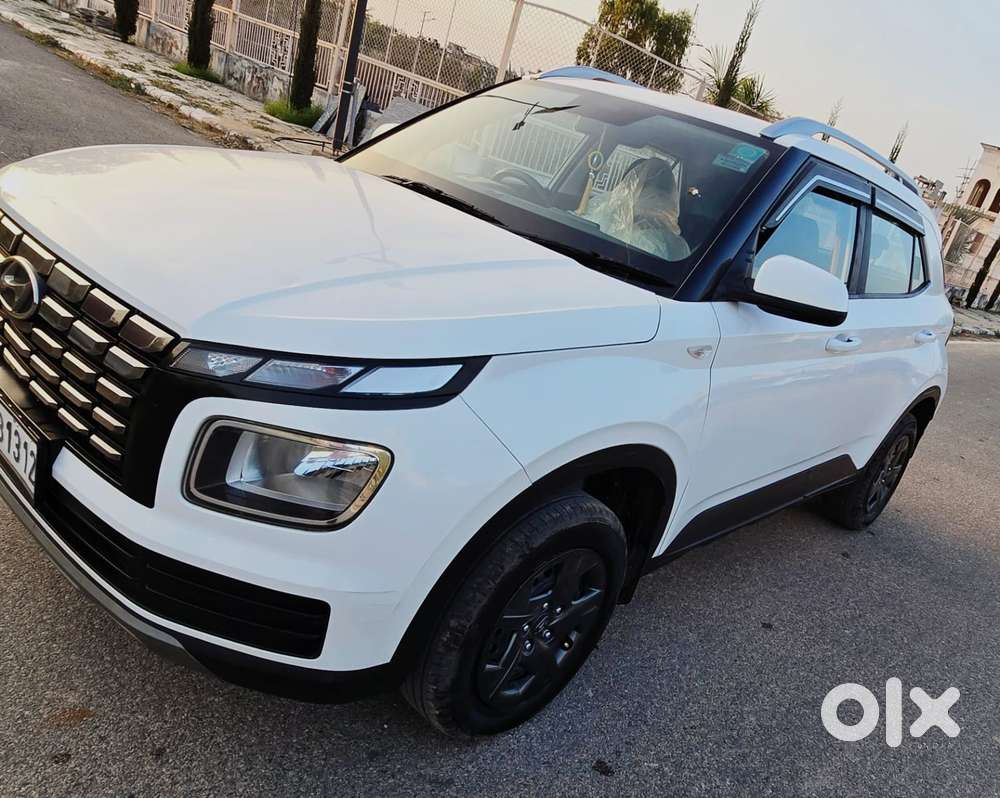 Hyundai Venue S 1.2 Petrol, 2023, Petrol