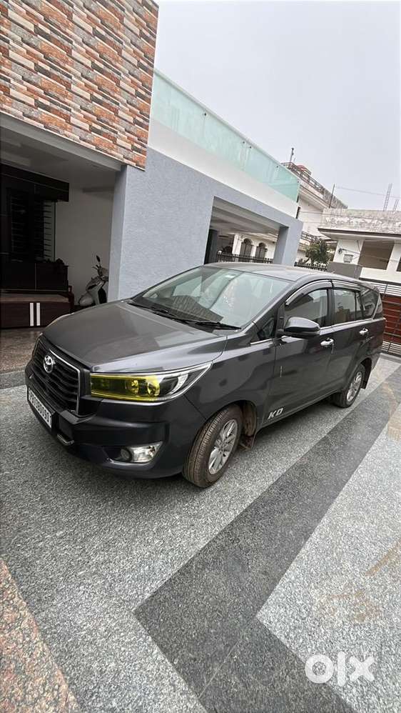 Toyota Innova Crysta 2018 Diesel 140000 Km Driven