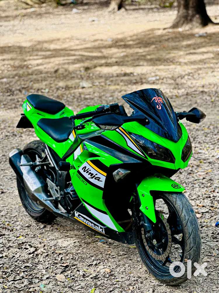 Kawasaki Ninja 300 2013 - Motorcycles in Moti Lal Pul, Lucknow