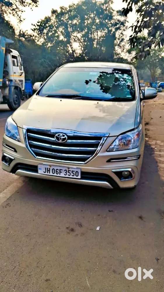 Toyota Innova 2012 Petrol