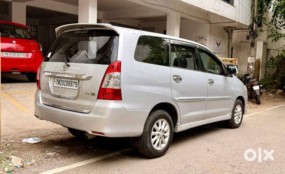 Toyota Innova 2.5 V 8 Str, 2013, Diesel