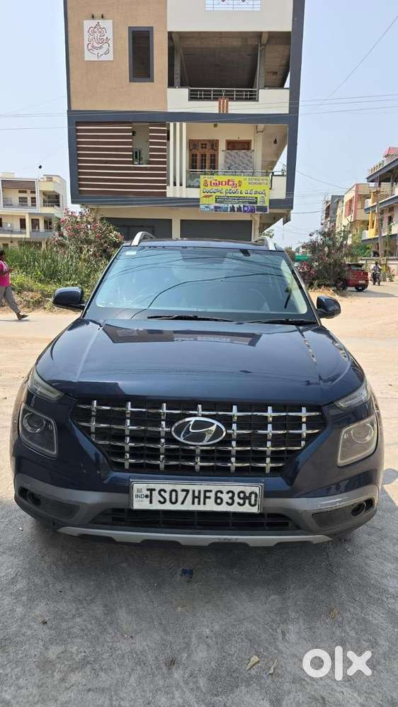 Hyundai Venue 2020 Diesel Well Maintained