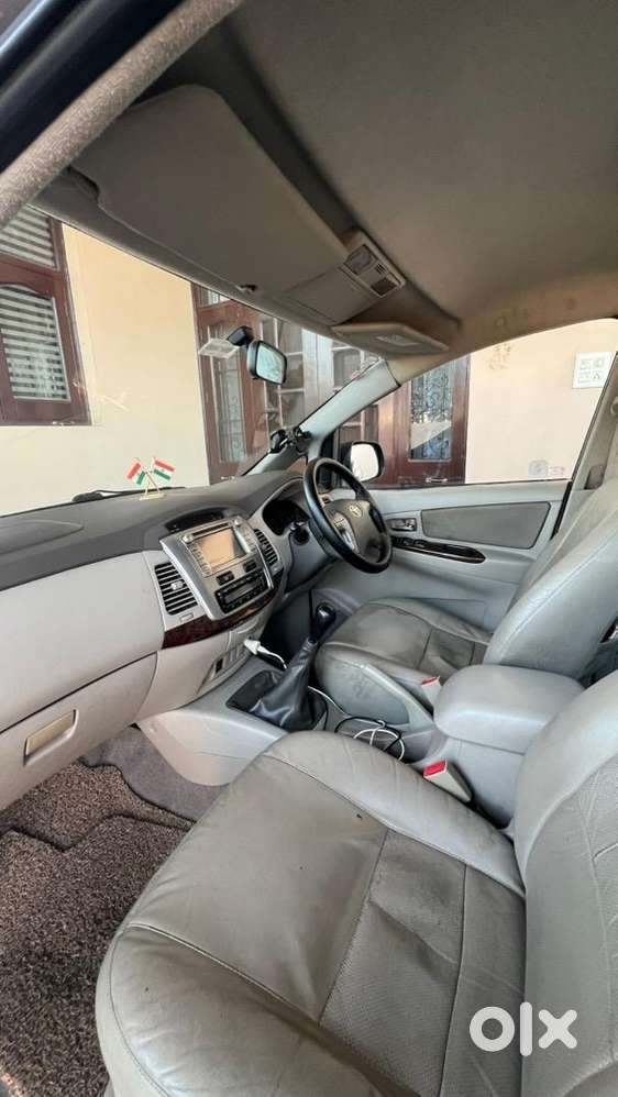 Toyota Innova 2012 Diesel Well Maintained