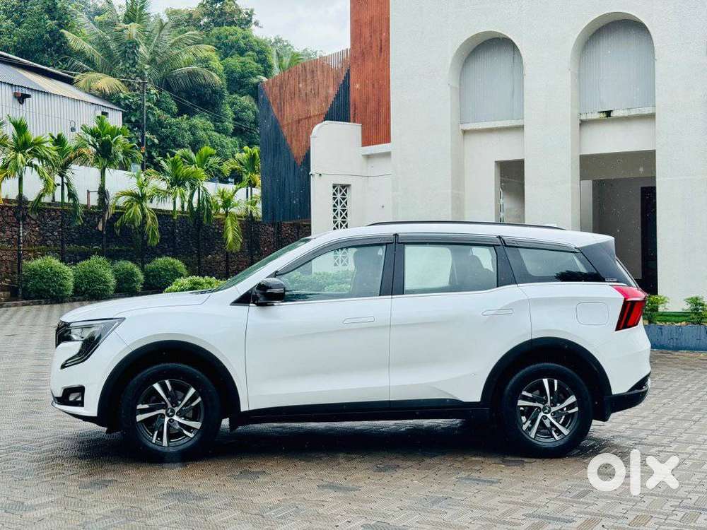 Mahindra Xuv700 2.2 Ax 5 Diesel At 7 Str, 2022, Diesel