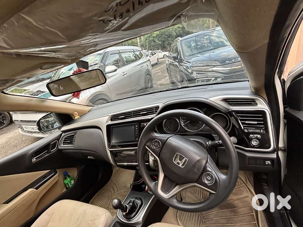 Honda City 1.5 V 5th Gen I-vtec Mt, 2022, Petrol