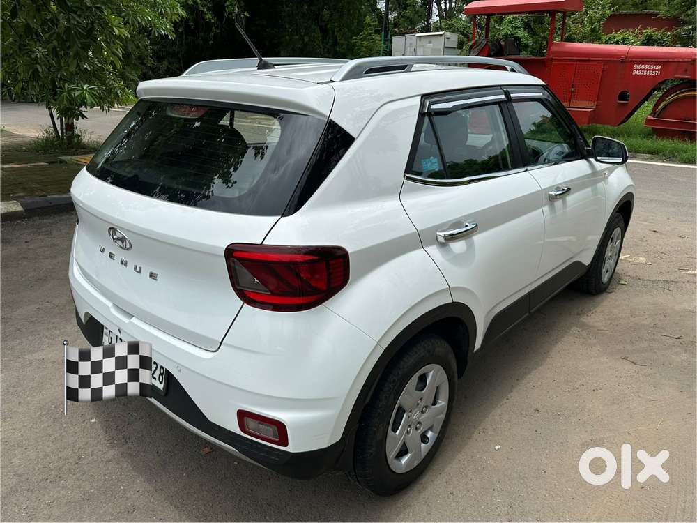 Hyundai Venue 1.2 S Plus, 2021, Petrol