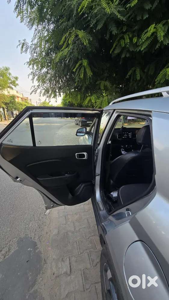 Hyundai Venue Diesel Manual 2019
