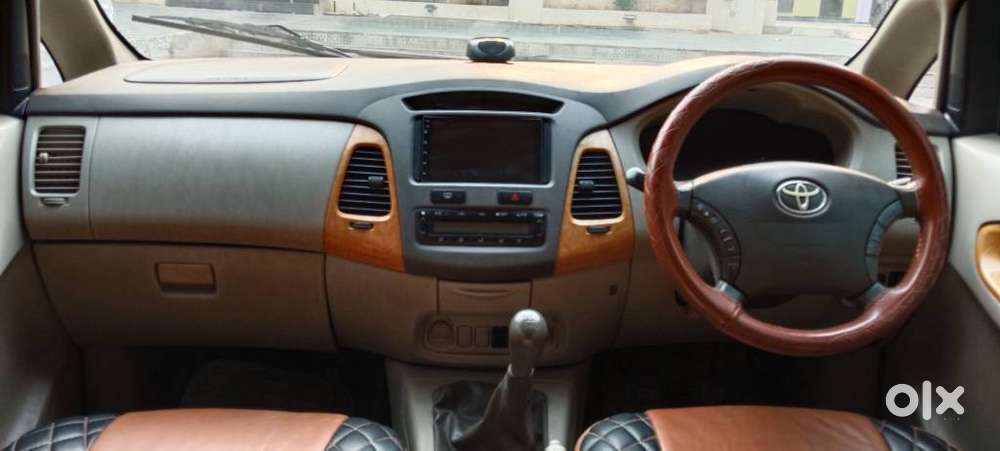 Toyota Innova 2004-2011 2.5 V Diesel 8-seater, 2009, Diesel