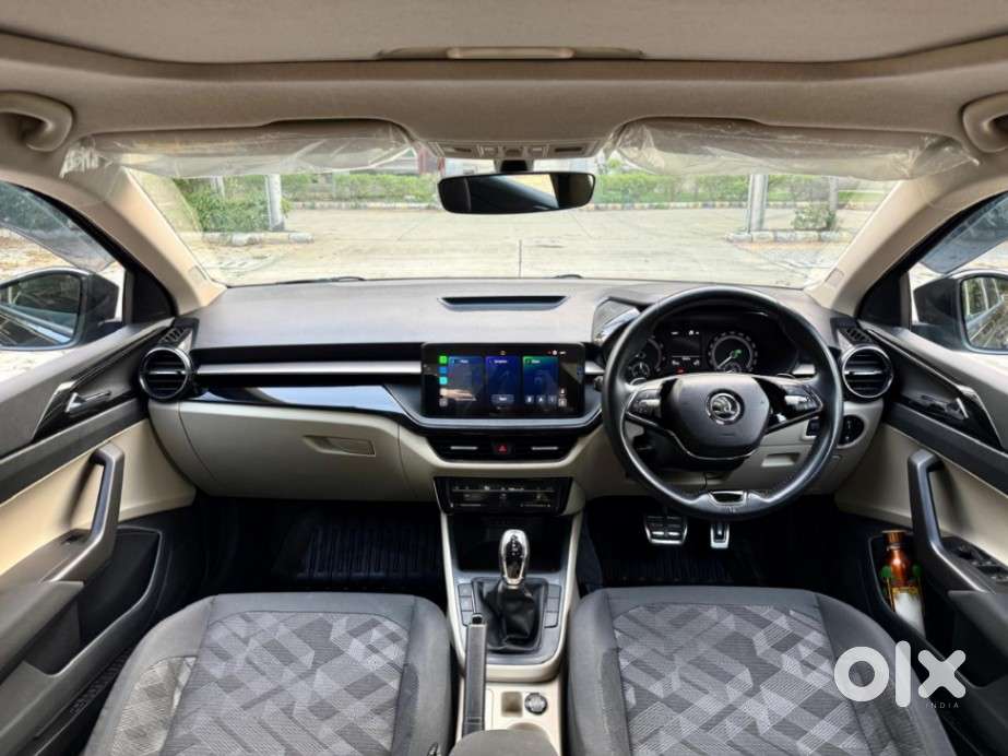 Skoda Slavia Ambition 1.0l Tsi At, 2025, Petrol