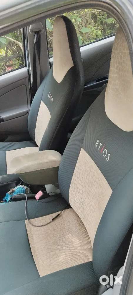 Toyota Etios 1.5 G 2012