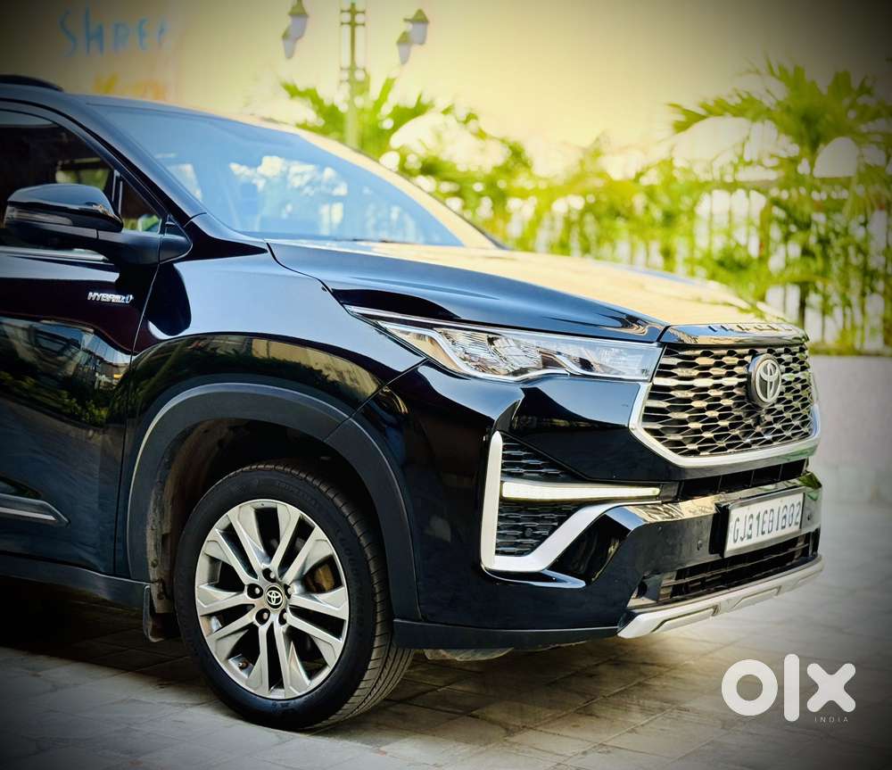 Toyota Innova Hycross 2.0 Zx Hybrid 7 Str, 2023, Petrol