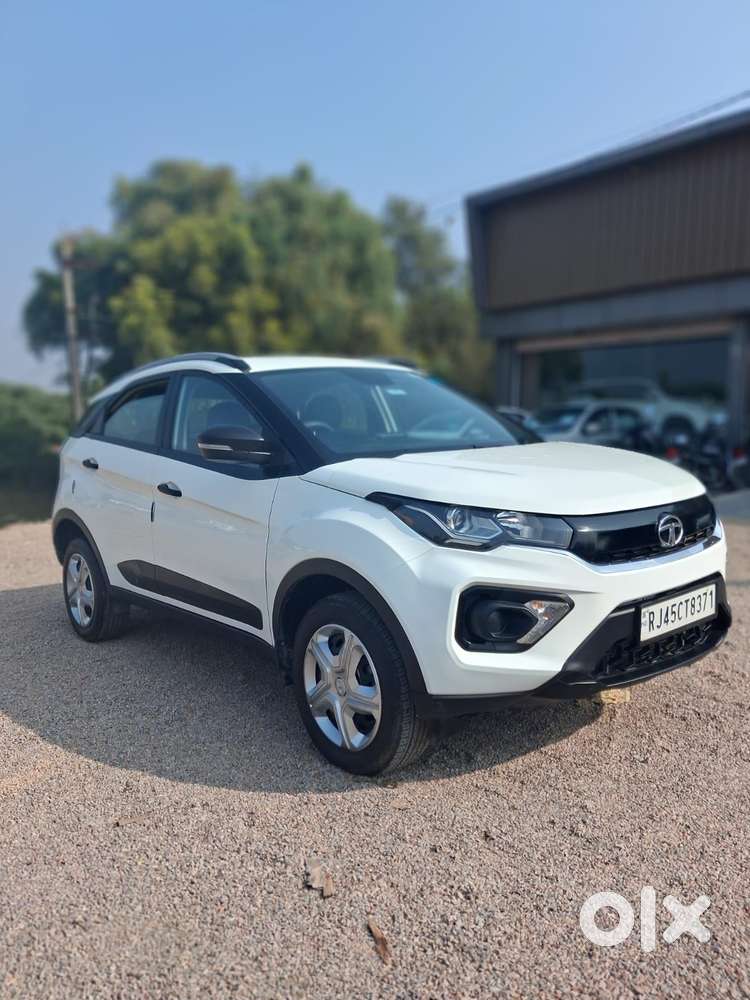 Tata Nexon 1.2 Revotron Xm (s), 2022, Petrol