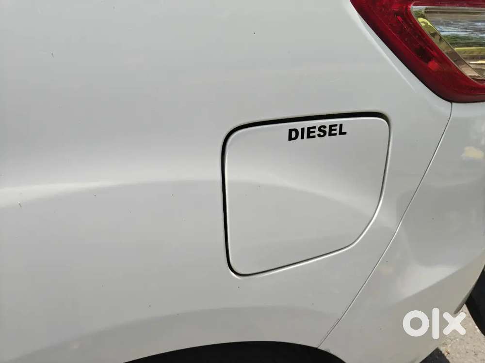 Ertiga Zdi Diesel/ Top Model/ 1st Owner/ Only 49950 Km Driven