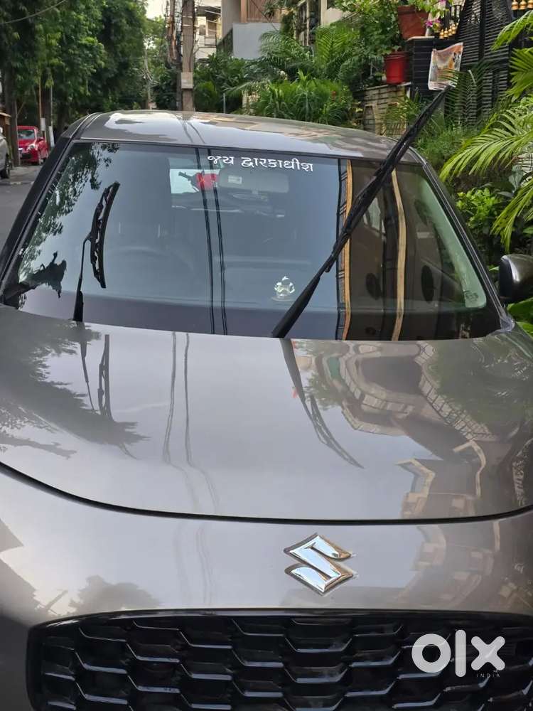 Maruti Suzuki Swift 2025 Zxi Petrol Auto Gujarat Registration