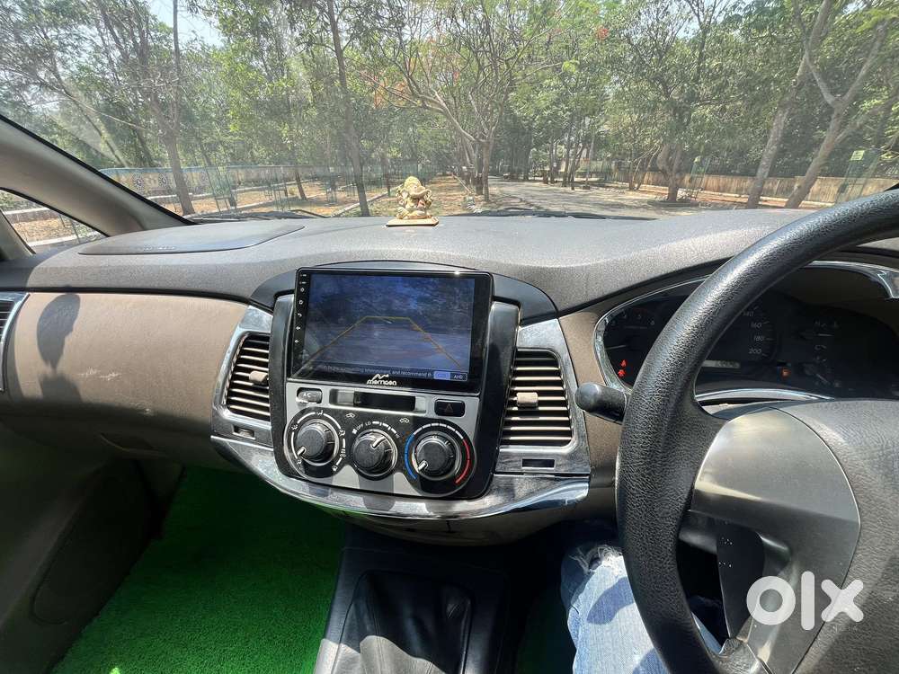 Toyota Innova 2.5 G (diesel) 8 Seater, 2016, Diesel