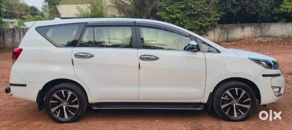 Toyota Innova Crysta