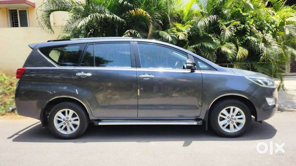 Toyota Innova Crysta 2.4 V, 2016, Diesel