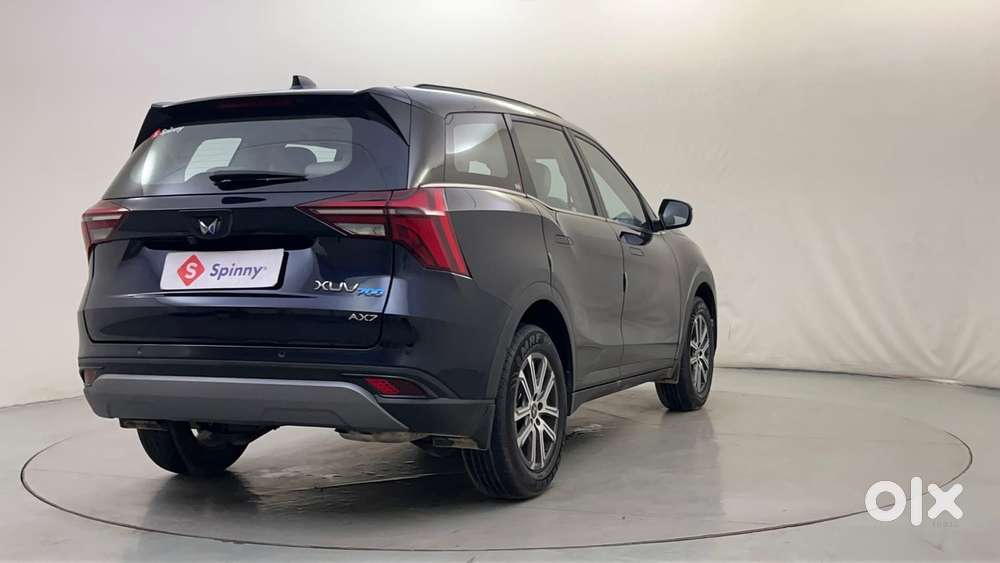 Mahindra Xuv700 2.0 Ax 7 Petrol Mt Str, 2025, Petrol